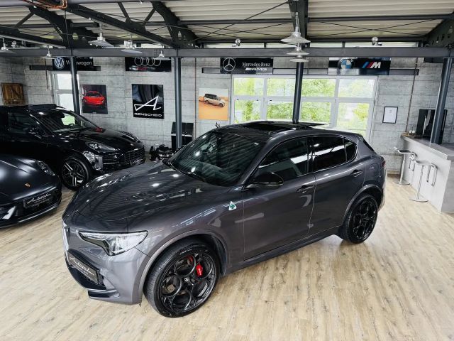 Alfa Romeo Stelvio Q4 Quadrifoglio