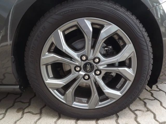 Ford Focus ST Line Wagon