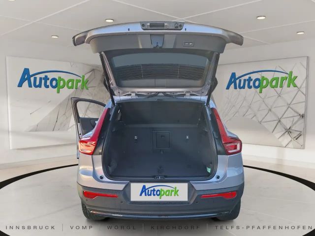 Volvo XC40 Dark Plus