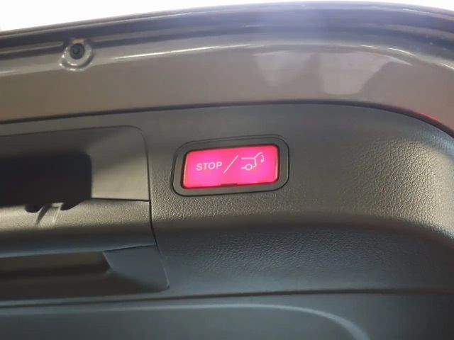 Mercedes-Benz GLA 180 Progressive