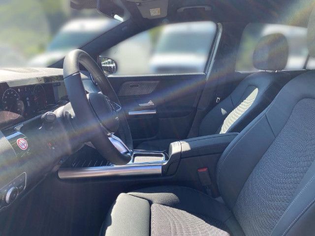 Mercedes-Benz GLA 180 GLA 180 d