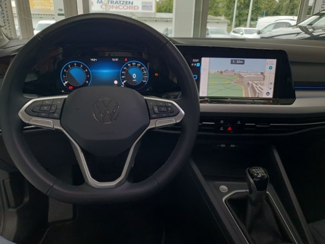 Volkswagen Golf 1.0 TSI Variant