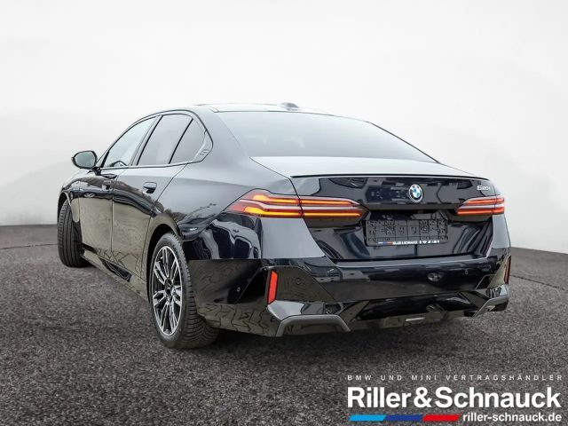 BMW 520 520i M-Sport Sedan