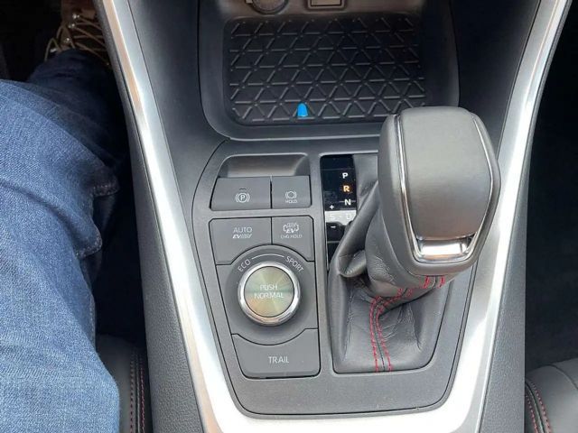 Suzuki Across E-Four Flash