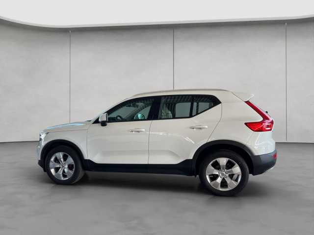 Volvo XC40 Momentum
