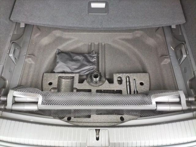 Volkswagen Touran TSI Active STH LED Navi ACC Park-Assist SH