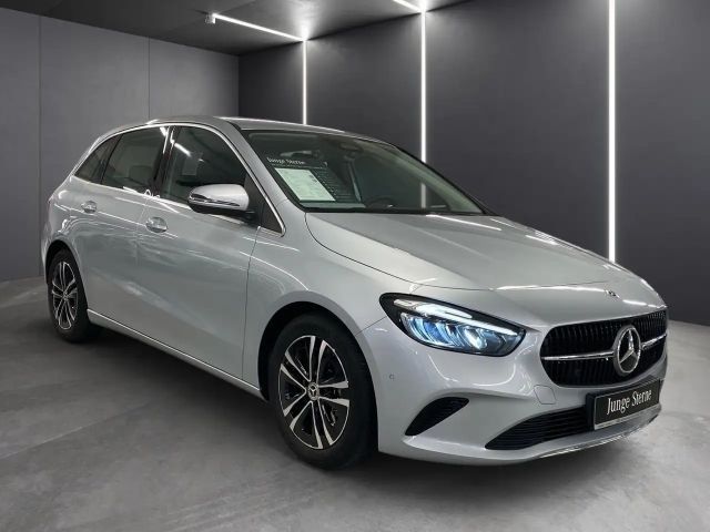 Mercedes-Benz B 180 Progressive Sedan