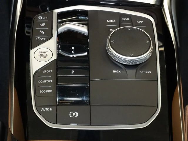 BMW 330 330i M-Sport Sedan xDrive