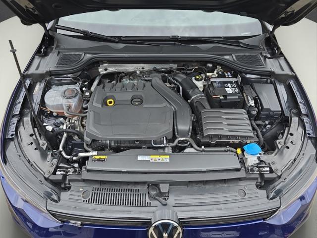 Volkswagen Golf 1.5 eTSI Golf VIII R-Line Variant