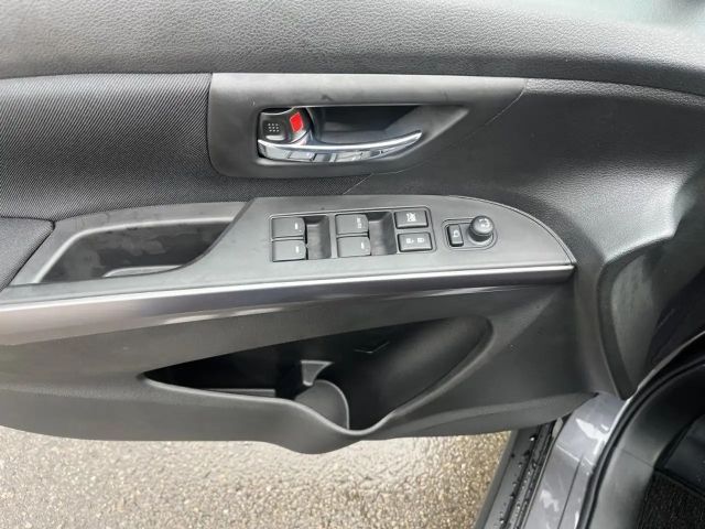 Suzuki S-Cross Hybrid