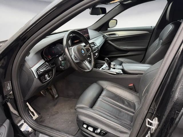 BMW 530 530d M-Sport Touring xDrive