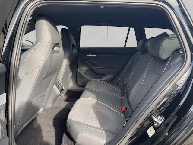 Skoda Superb Combi Sportline iV