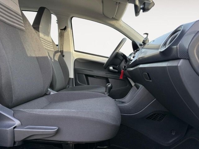 Volkswagen up! Move Move up!