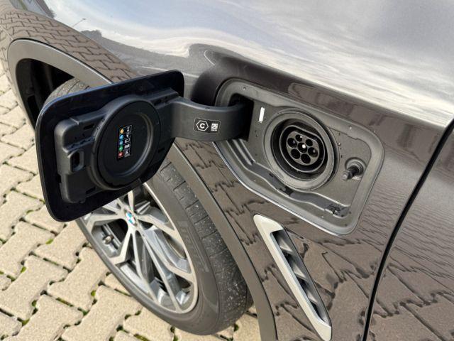 BMW X3 xDrive30e