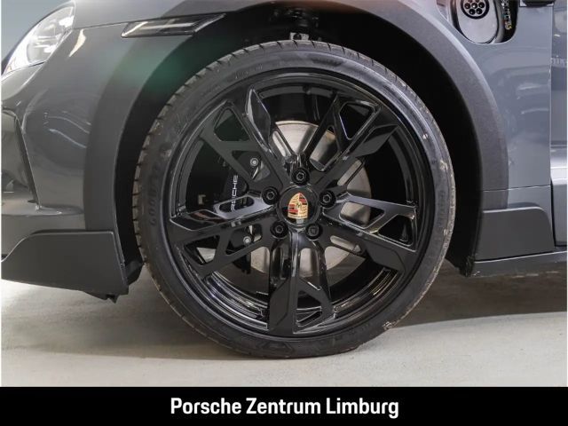 Porsche Taycan 4 Cross Turismo