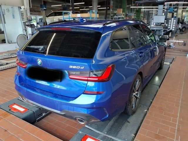 BMW 320 320d M-Sport Touring