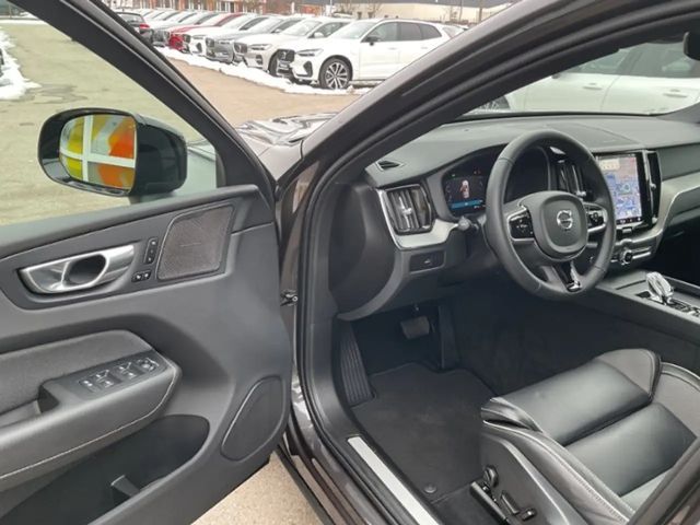 Volvo XC60 Dark Plus