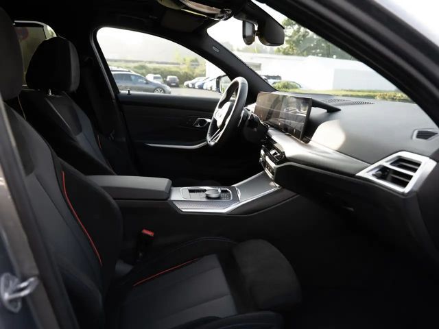 BMW 330 330d M-Sport Touring xDrive