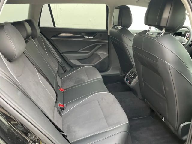 Volkswagen Passat 1.5 eTSI Business DSG