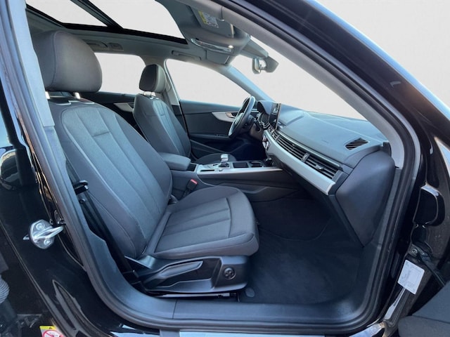 Audi A4 35 TFSI Avant S-Tronic