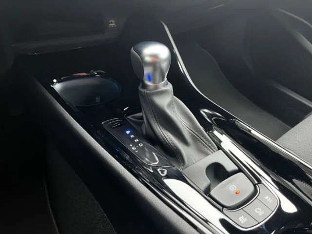 Toyota C-HR Hybride Team D