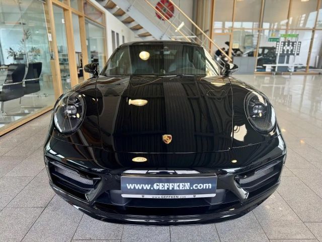 Porsche 992 Carrera Coupé GTS