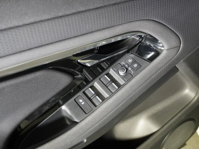 Land Rover Range Rover Evoque P300e S