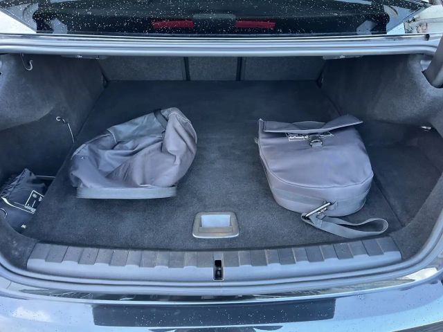 BMW 320 320e M-Sport Sedan