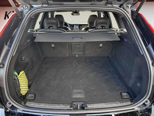 Volvo XC60 Dark Plus