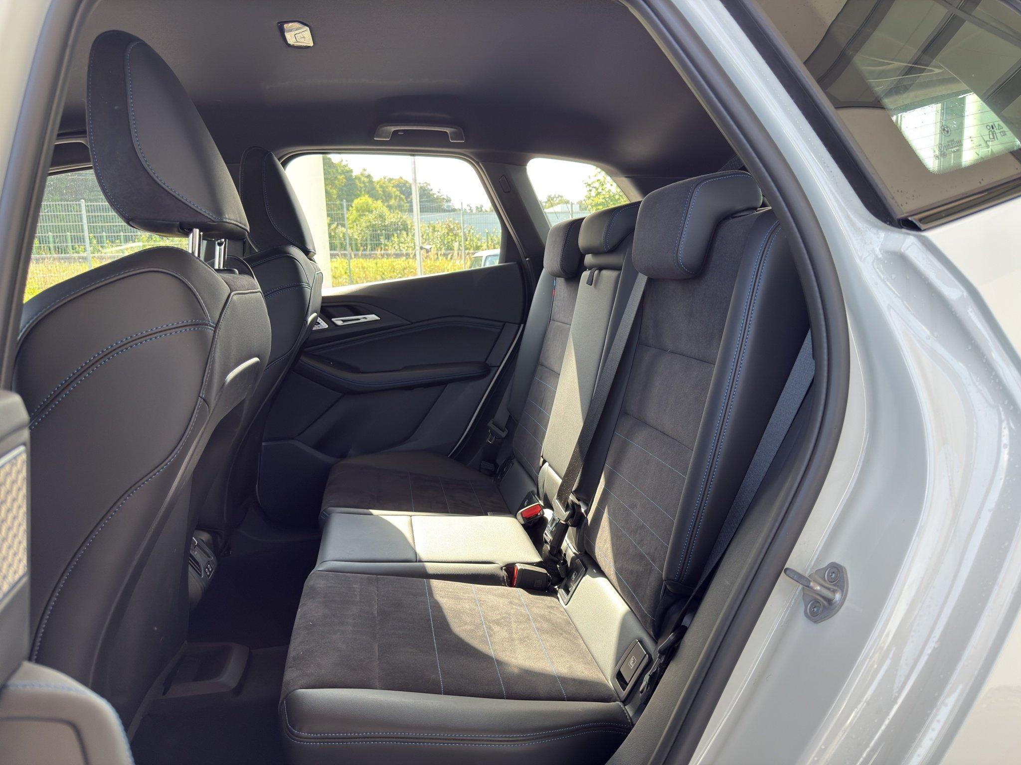 BMW 220 220i Active Tourer