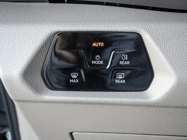 Volkswagen Multivan 2.0 TDI Life T7