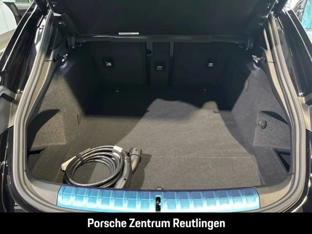 Porsche Taycan 4 Cross Turismo