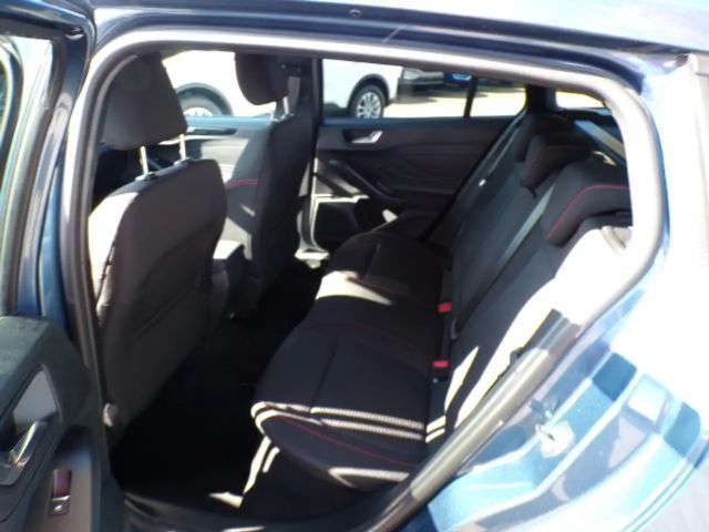 Ford Focus ST Line Wagon