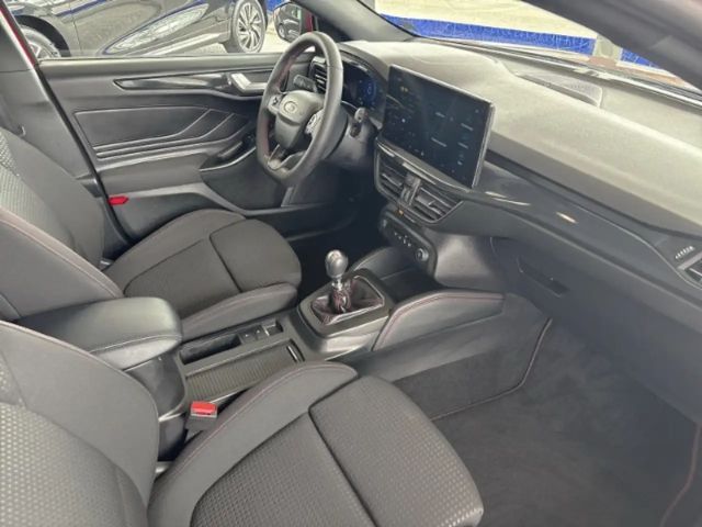 Ford Focus EcoBoost ST Line Wagon