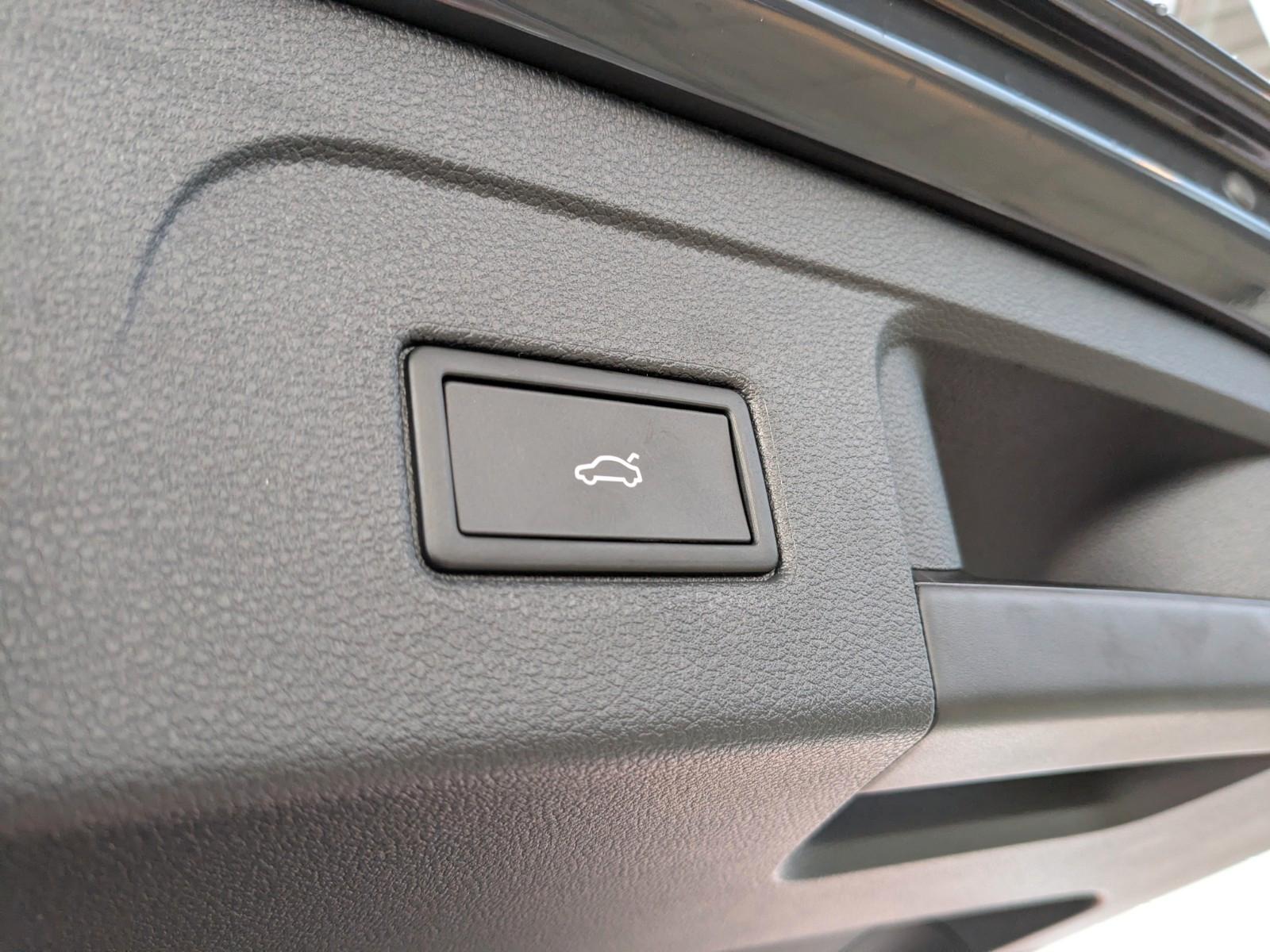 Volkswagen Touran DSG IQ.Drive