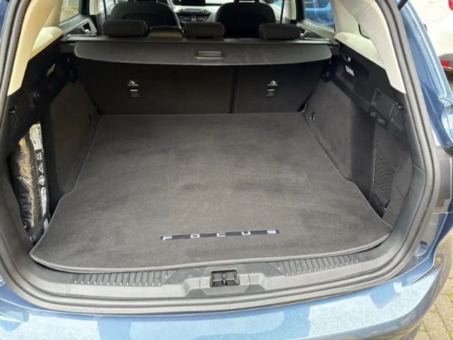 Ford Focus Cool & Connect Wagon