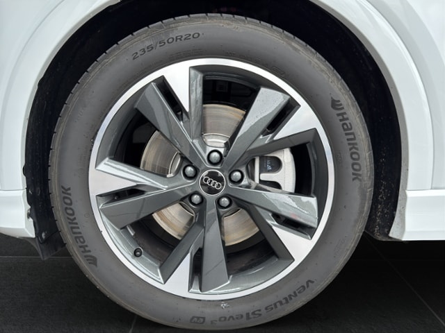 Audi Q4 e-tron Compact 45 e-tron Audi Q4 e-tron