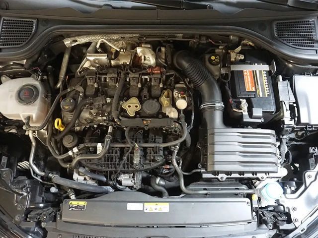 Volkswagen Golf 2.0 TSI DSG GTI