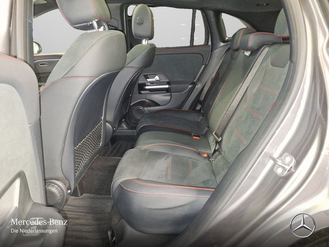 Mercedes-Benz GLA 200 AMG Line