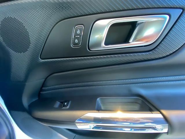 Ford Mustang Fastback GT 5.0 V8