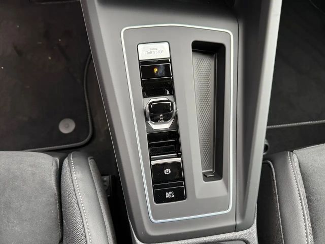 Volkswagen Golf Business DSG Variant