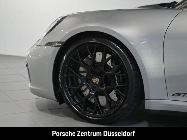 Porsche 911 992 Cabriolet Carrera GTS