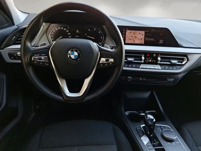 BMW 118 118d Sedan