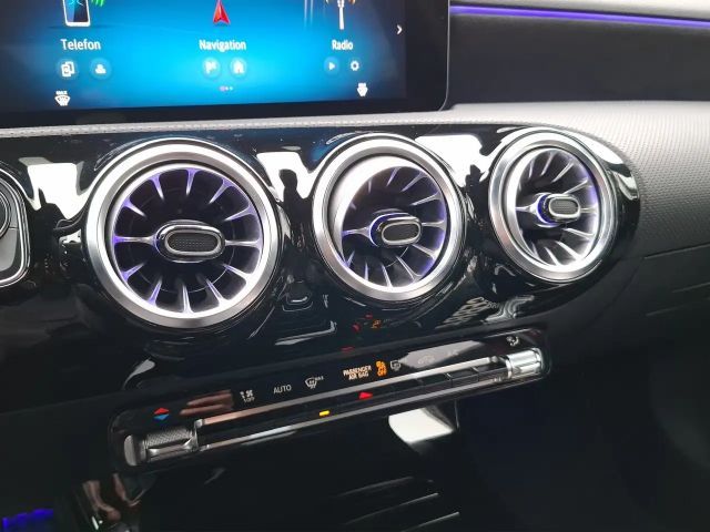 Mercedes-Benz A 35 AMG 4MATIC AMG Line