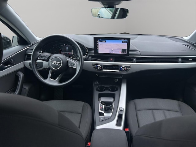 Audi A4 30 TDI Avant S-Tronic