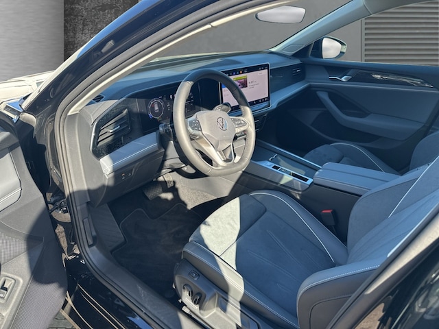 Volkswagen Passat 1.5 eTSI Business Variant