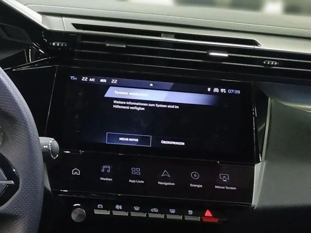 Peugeot 408 EAT8 Hybrid