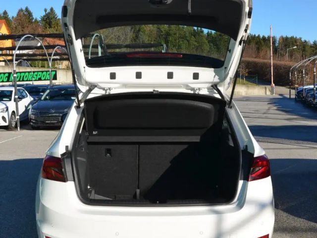 Skoda Fabia Fabia 1,0 LED TEMPO KLIMA PARKSENSOREN HINTEN 1.Be