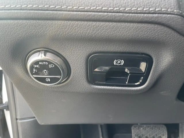 Mercedes-Benz EQE 350 AMG Line Sedan