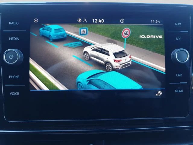 Volkswagen T-Roc 1.5 eTSI DSG R-Line